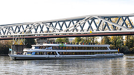 Banner Natur- und Kultur- Erlebnis-Schifffahrt auf der Donau von Vilshofen nach Deggendorf und zurück